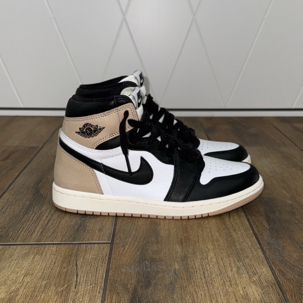 Latte Jordan 1 High (Women’s)